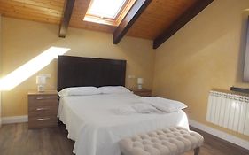 Apartamentos Puerta del Castro